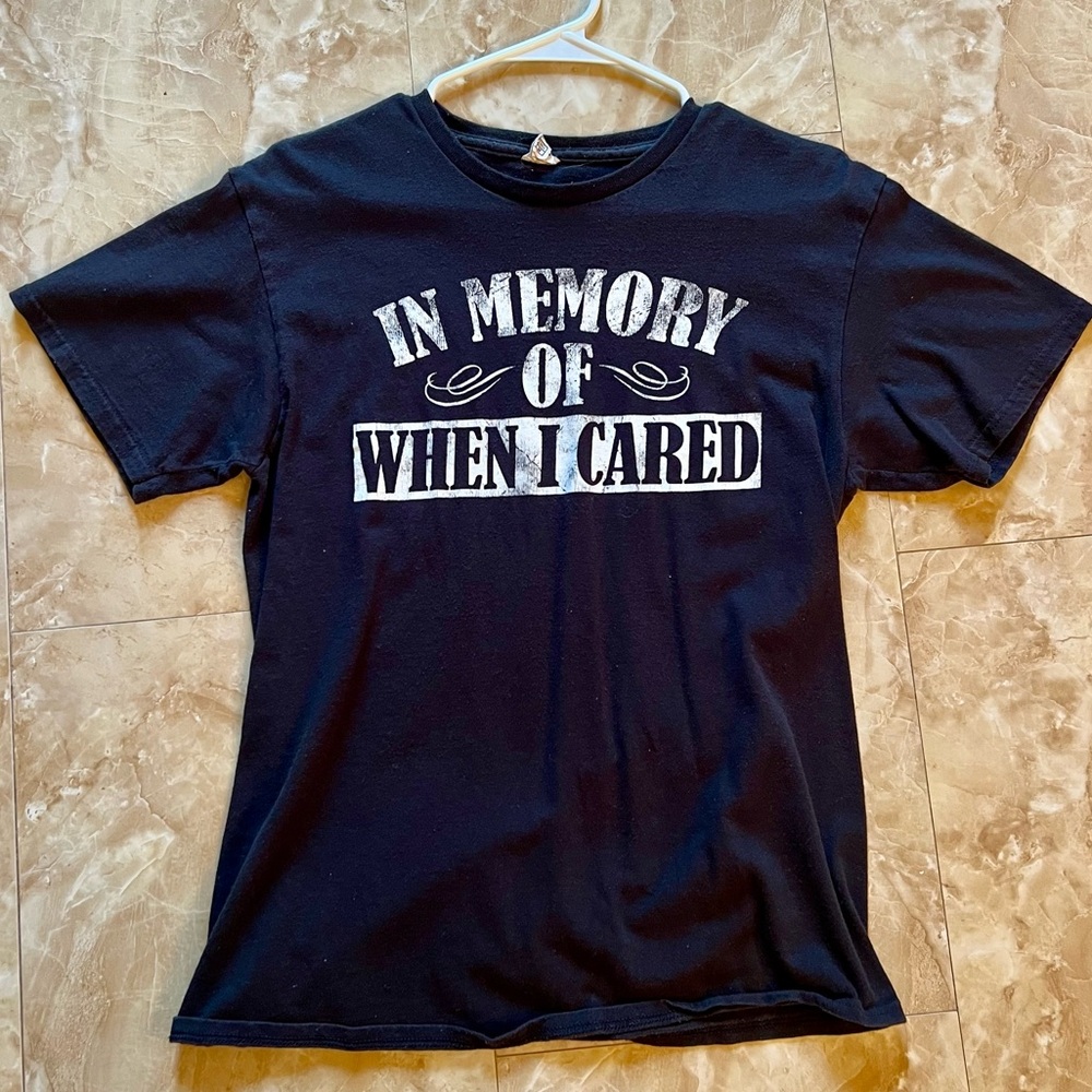 In Memory of When I Cared Graphic T-shirt Men’s M